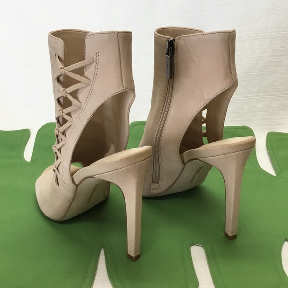 BCBGeneration New Striking Heels - Picture 5 of 8